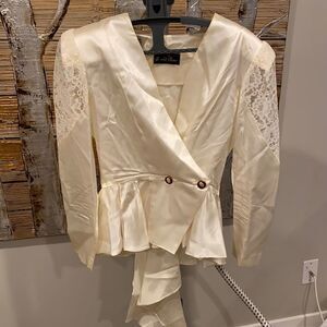 Vintage‎ David Rose blouse
off-white/ivory lace size M in GUC